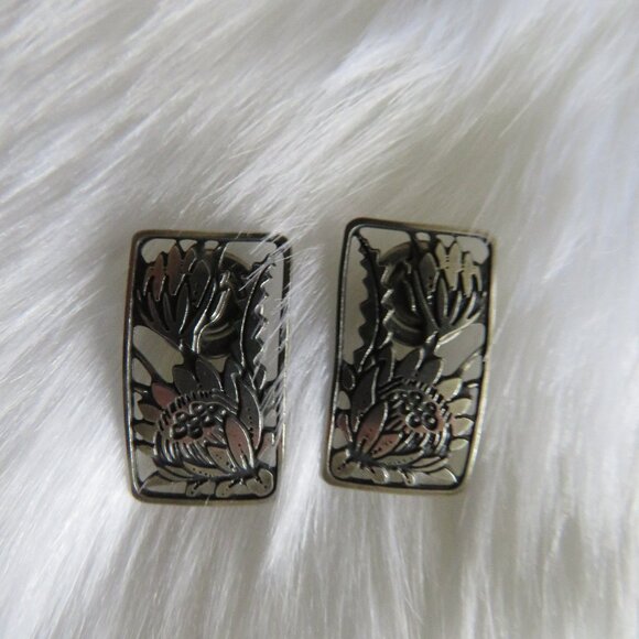 Silver Sunflower Pierced  Earrings - Picture 1 of 3